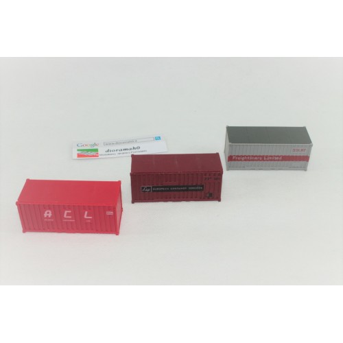 600831 32 LIMA - Set di tre container