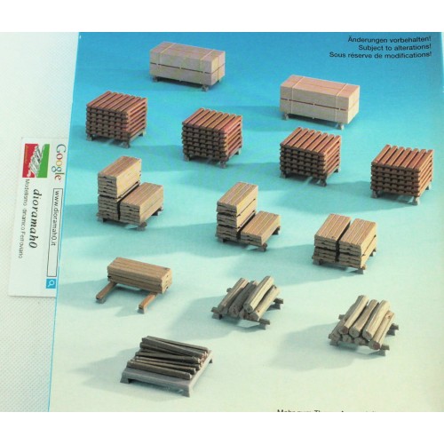 8607 KIBRI - Legname e tronchi su pallet 1/87 