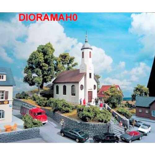 61825 PIKO - Chiesa per piccoli borghi