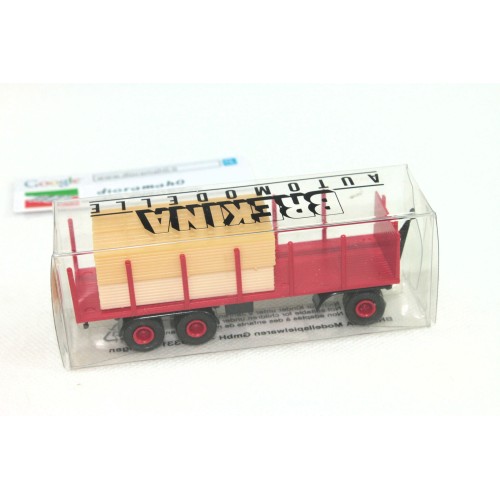 55261 BREKINA - Carrello a tre assi per trasporto legname 1/87