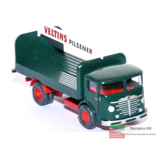 0476 02 WIKING - Büssing 4500 logo bevande "Veltins Pilsener" 1:87 0476 02 WIKING - Büssing 4500 logo bevande "Veltins Pilsener" 1:87