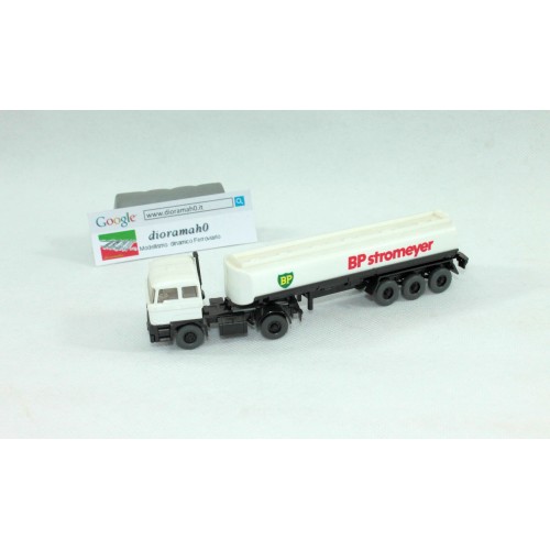 26902 WIKING - DAF Autoarticolato cisterna BP 1/87