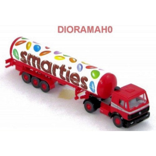 78631 WIKING - Autoarticolato cisterna con pubblicità SMARTIES  78631 WIKING - Autoarticolato cisterna con pubblicità SMARTIES